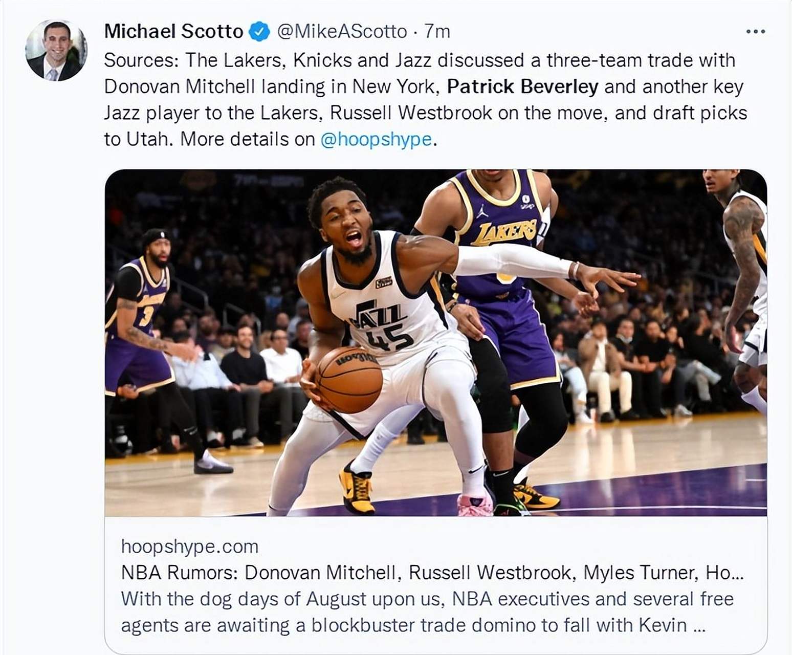 爵士逆袭尼克斯,米切尔神勇得分全力带队获胜 爵士逆袭尼克斯,米切尔神勇得分全力带队获胜