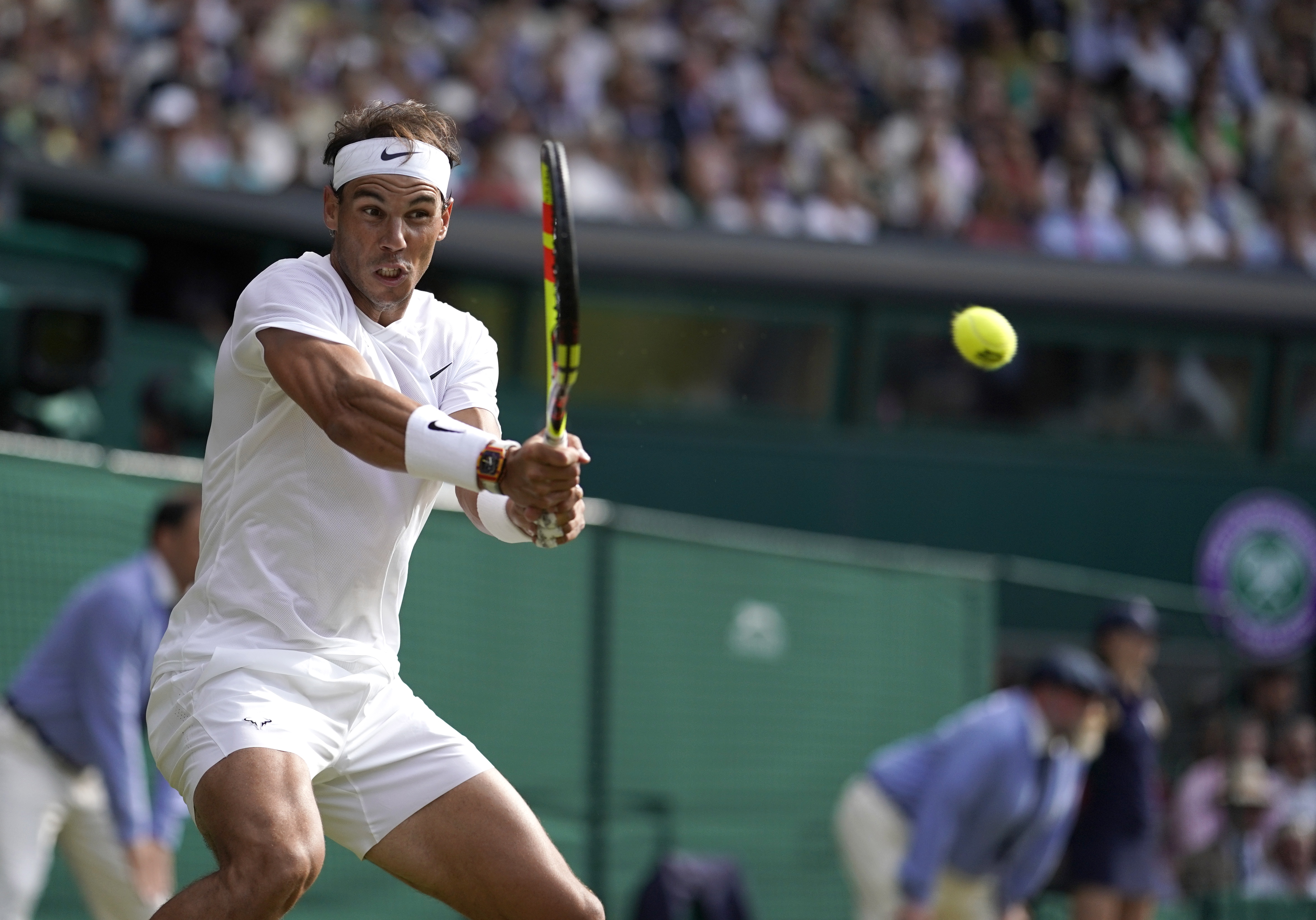 熊猫体育官方-欧洲网球队爆冷西班牙网球队，费德勒完成帽子戏法