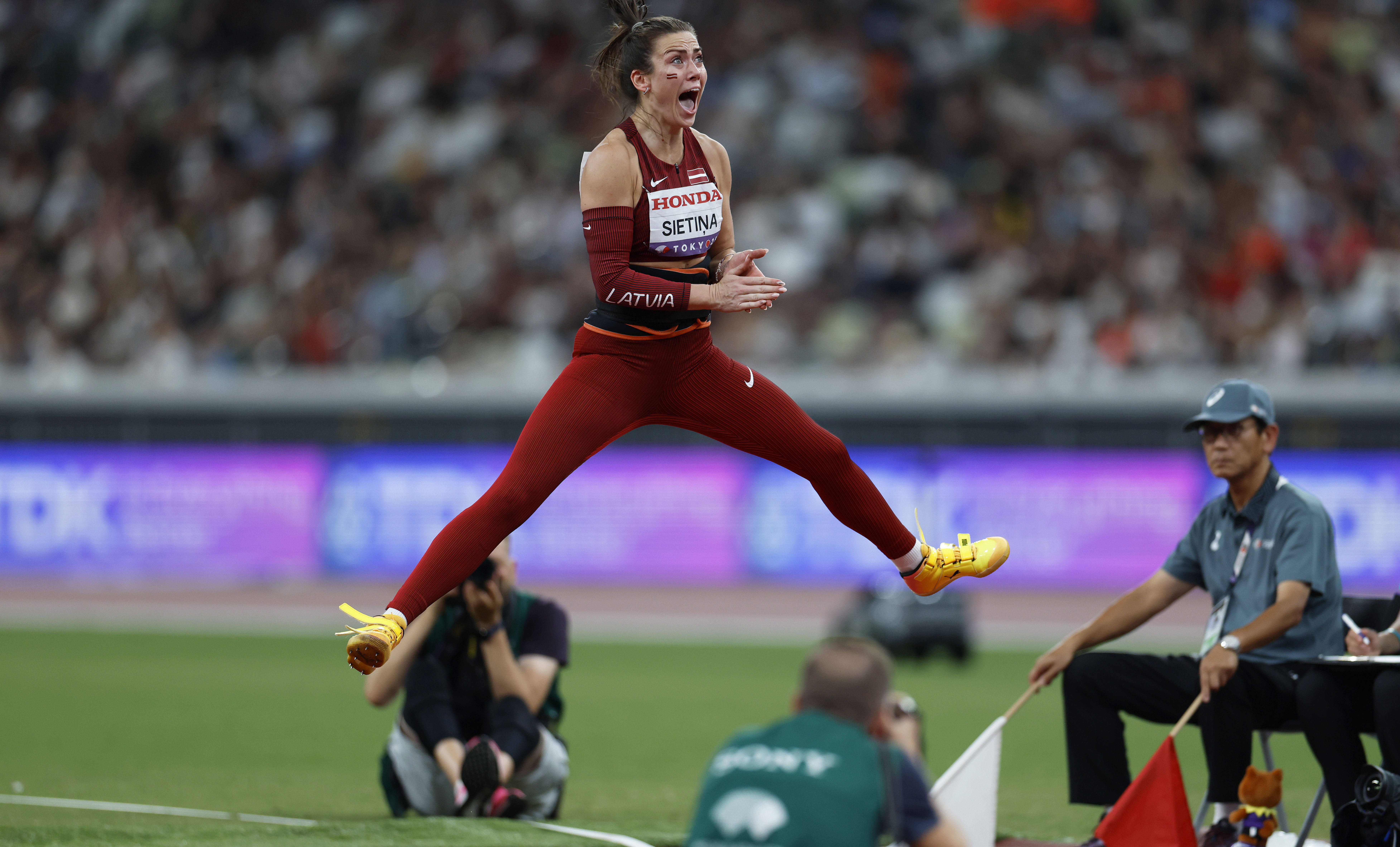 澳大利亚运动员在田径项目中夺冠 澳大利亚运动员在田径项目中夺冠