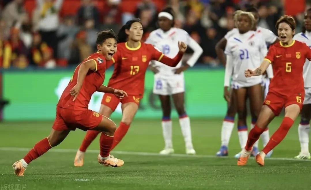 中国女足主场战胜挪威队,展现实力 中国女足主场战胜挪威队,展现实力