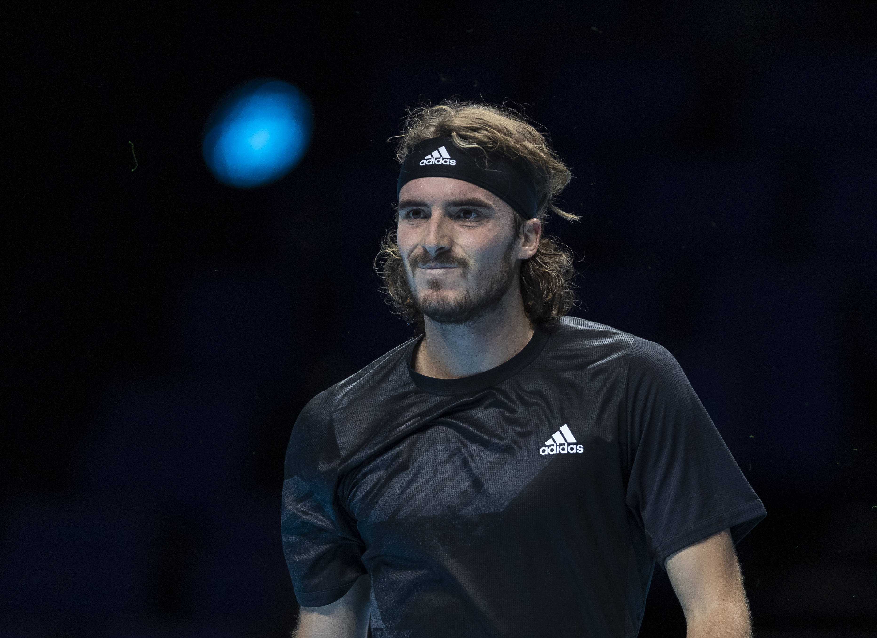 澳大利亚网球队力克美国网球队，西西帕斯爆发神勇的简单介绍