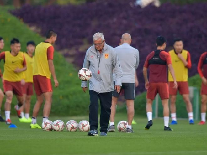 意大利大胜吉尔吉斯斥责,提升领先优势 意大利大胜吉尔吉斯斥责,提升领先优势