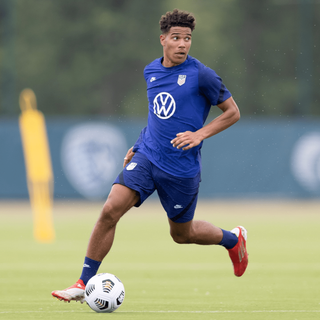 关于爱沙尼亚战胜劲敌，重返胜利轨道的信息